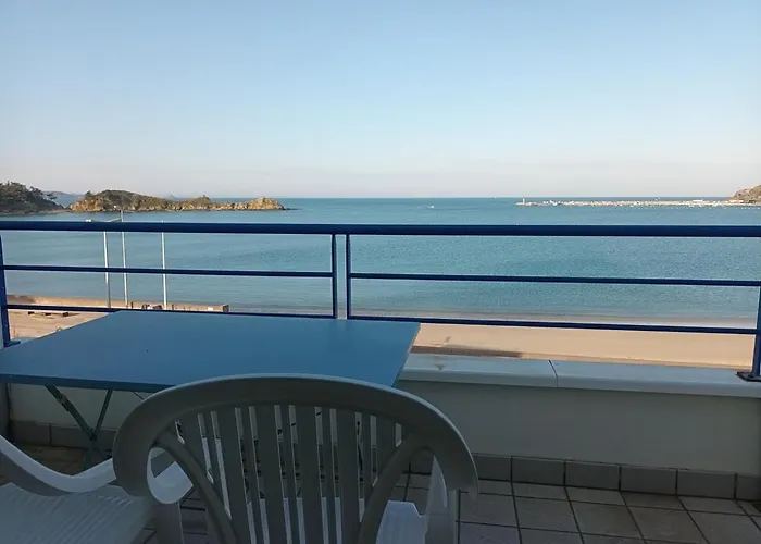 514 - Appartement 1 Chambre Vue Mer En Bordure De La Plage Du Centre D\'Erquy
